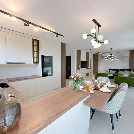 Luxury Emerald Apartman Kožino